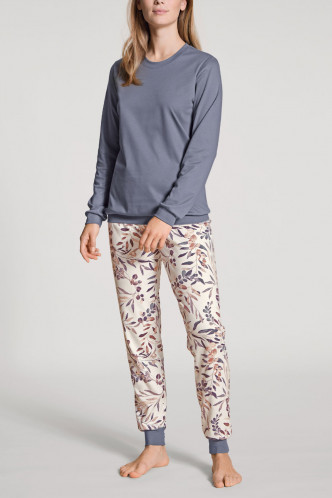 Abbildung zu Pyjama lang mit Bündchen (46724) der Marke Calida aus der Serie Midnight Flowers