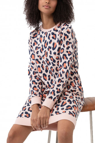 Abbildung zu Sweat Dress Lucy (16234) der Marke Mey Damenwäsche aus der Serie Bigshirts & Nachthemden