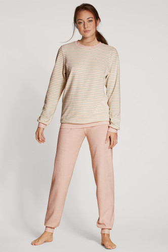 Abbildung zu Frottee Pyjama lang Soft Dreams (41693) der Marke Calida aus der Serie Soft Cotton