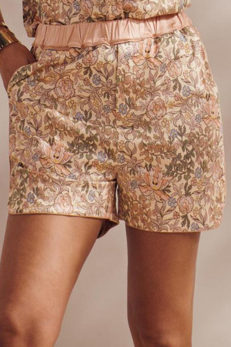 Abbildung zu Bella Ophelia Shorts sahara (100944-565) der Marke ESSENZA aus der Serie Loungewear 2023
